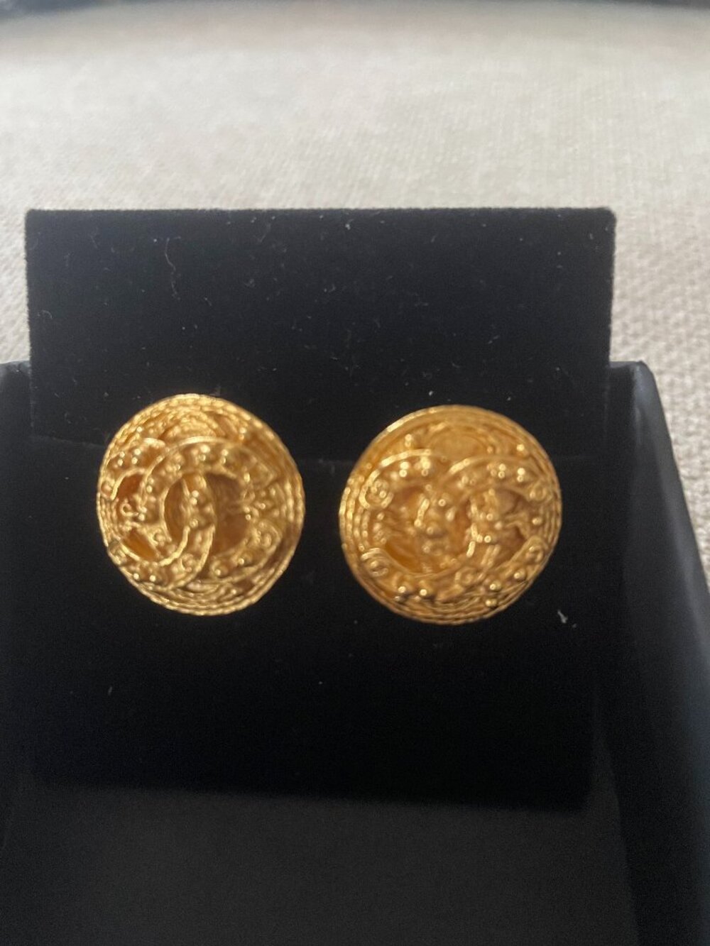 CHANEL VINTAGE CLIP ON BUTTON EARRINGS - 94A Collection